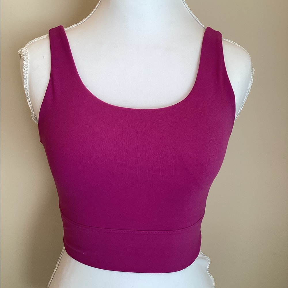 #322 Nike Women's Magenta Sports Bra. Like New!